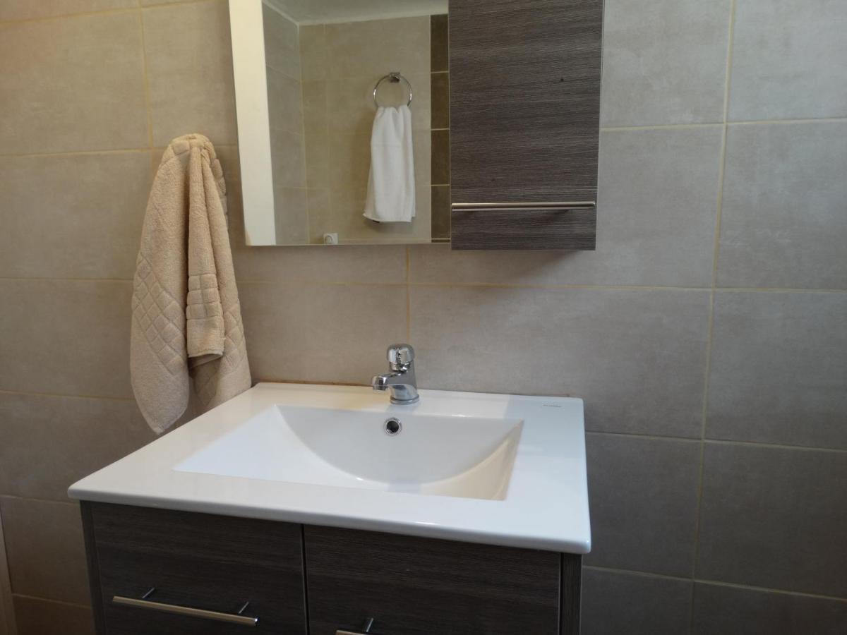 Cosy And Comfortable Apartment In The City Center Athens Exterior photo